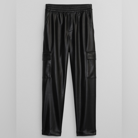 NWT Gap Mid Rise Easy Vegan-Leather Cargo Pants - Picture 5 of 9